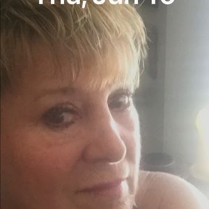 Meet your Posher, Debbie